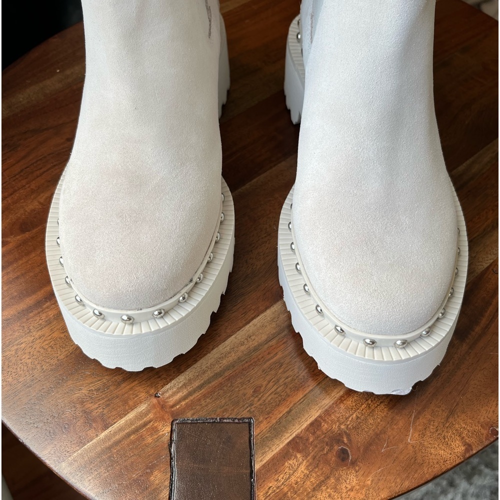 VINCE CAMUTO MILKY WHITE STUDDED MEENDEY PULL-ON BOOTS - Picture 3 of 16